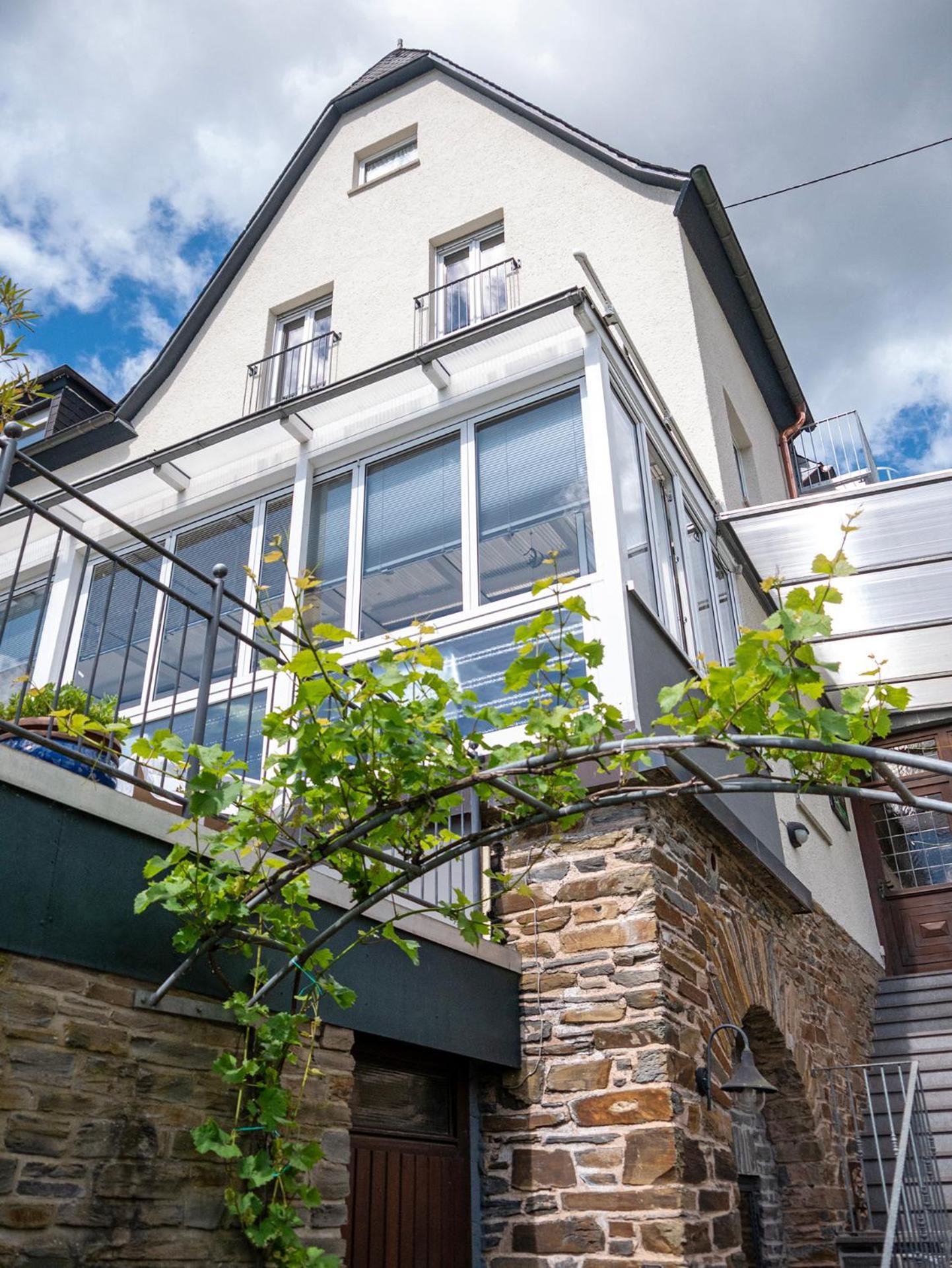 Weingut / Gaestehaus Gerlach Ürzig Exterior foto